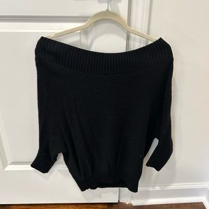 SWEATER || off-the-shoulder sweater